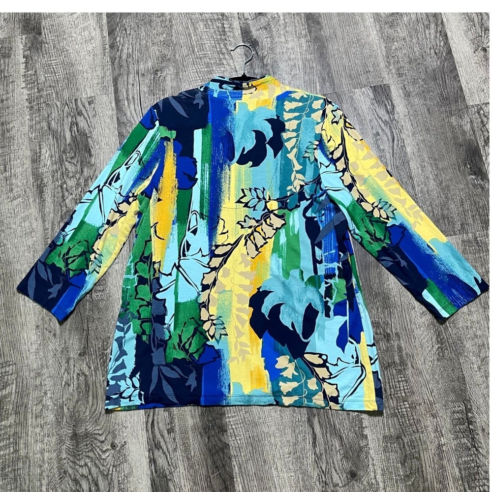 Chicos V-Neck Tunic Women Sz 2 / US L Blue Yellow Abstract Floral 3/4 Sleeve Top - Picture 3 of 9